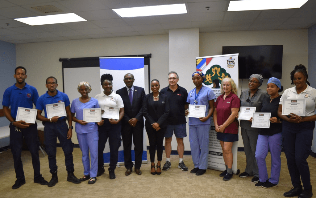 Eight Healthcare Heroes Certified as Skilled Recompression Chamber&nbsp;Operators